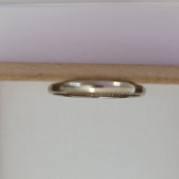 White Gold Wedding Band 10k Size 6 1/2 Smooth Traditional Stack Ring Price Firm - Picture 7 of 9